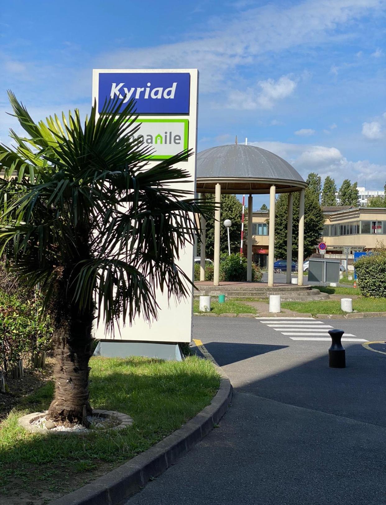 Kyriad Le Blanc-Mesnil Exteriör bild